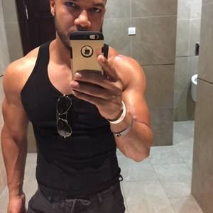 Meet your Posher, Carlos